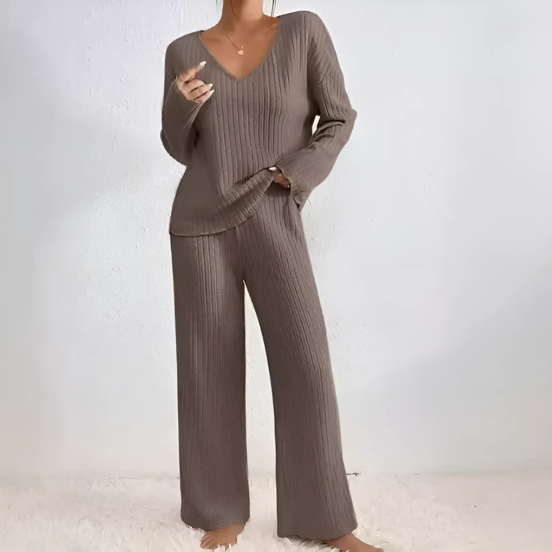 Livia Elegant All-Season Lounge Set