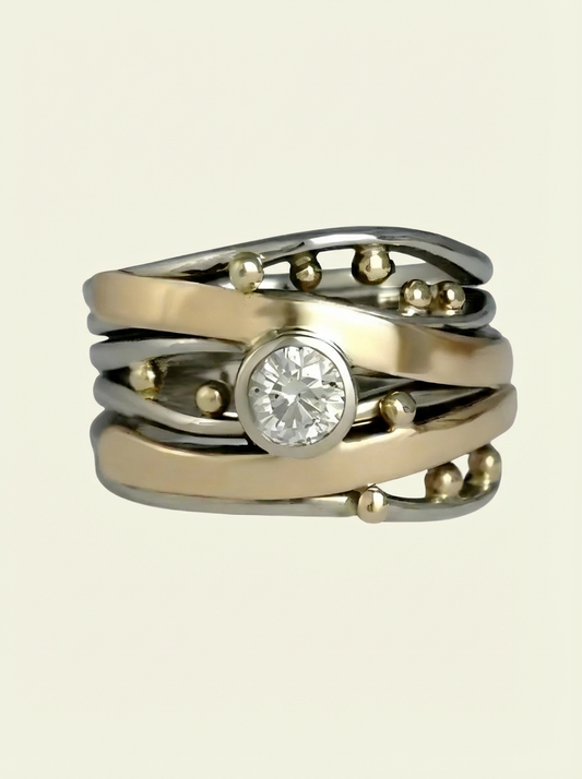 Vintage Gold-Colored Ring with Zirconia