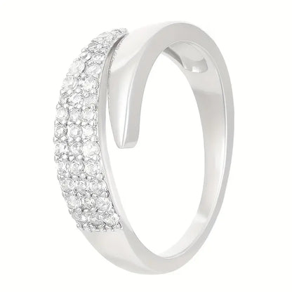 Elegante gouden ring met sprankelende stenen