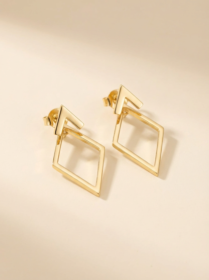Timeless V-shaped earrings
